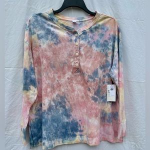 Tie Dye Henley long sleeve shirt NWT
